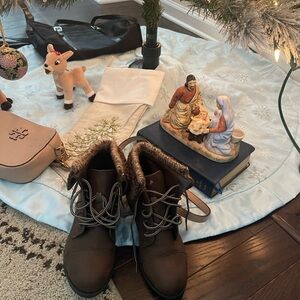 White Mt. Ankle Boots